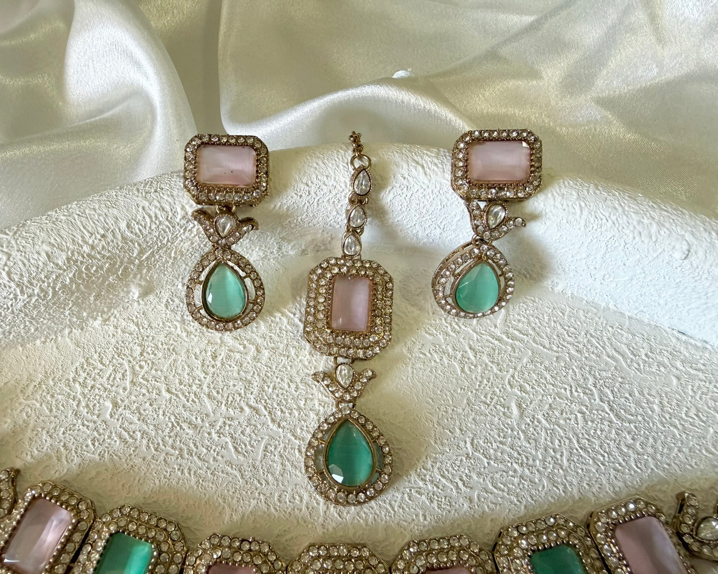 Indrani Necklace Set in Pastel Green & Pink