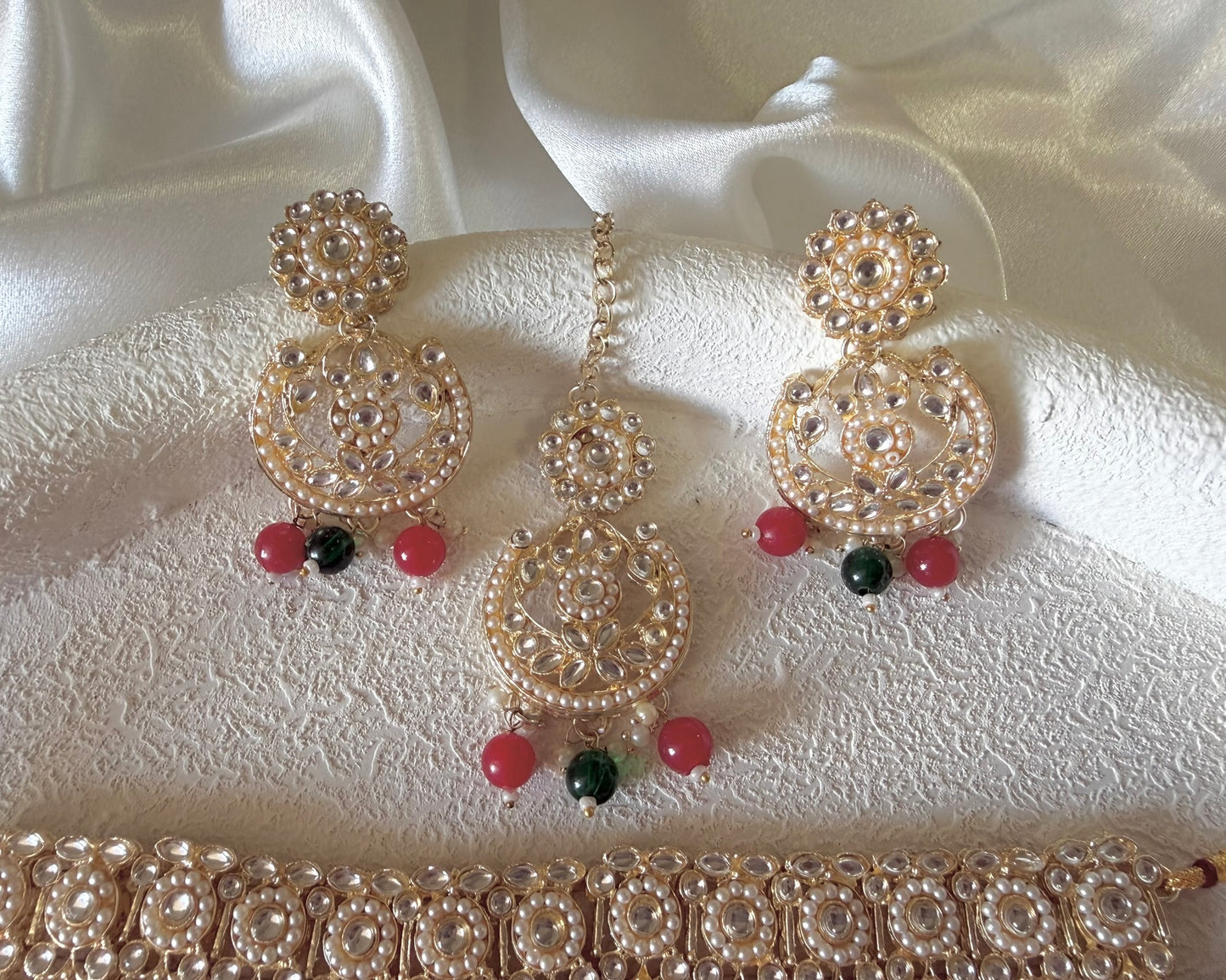 Mina Necklace Set in Red & Geen