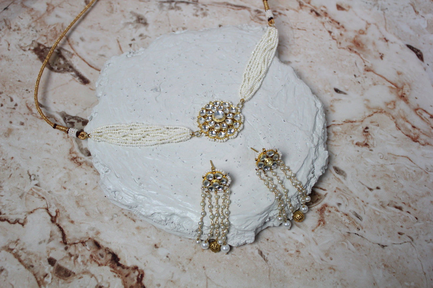 Zoya Pachi Kundan Necklace Set in White