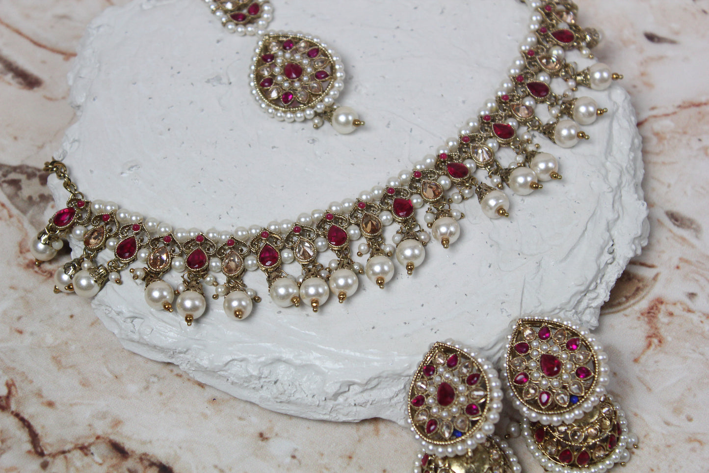 Sanjana Necklace Set in Magenta