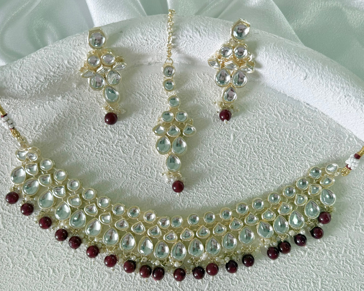 Aisha Necklace Set in Maroon