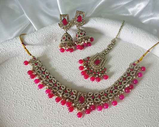 Sanya Necklace Set in Pink