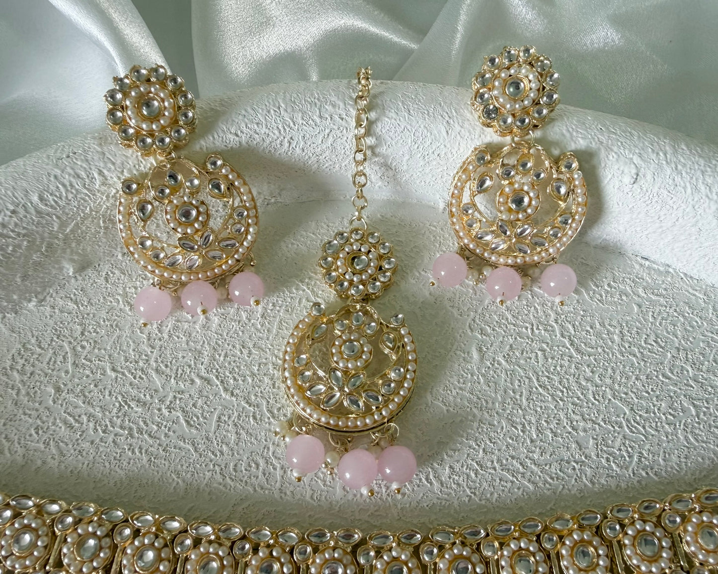 Mina Necklace Set in Pastel Pink