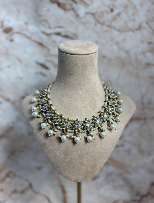 Rushi Necklace Set