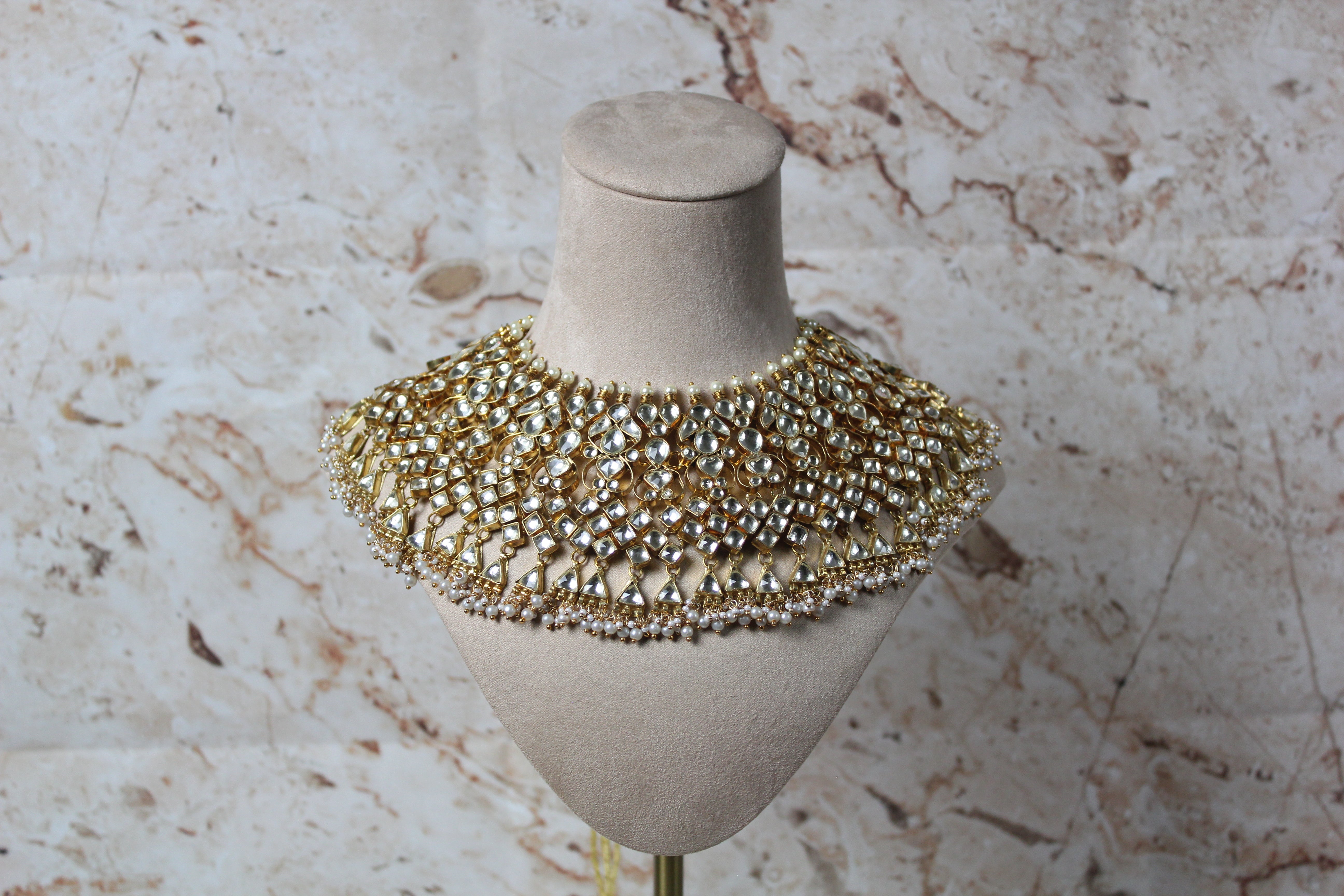 Mahia Pachi Kundan Necklace Set in Gold