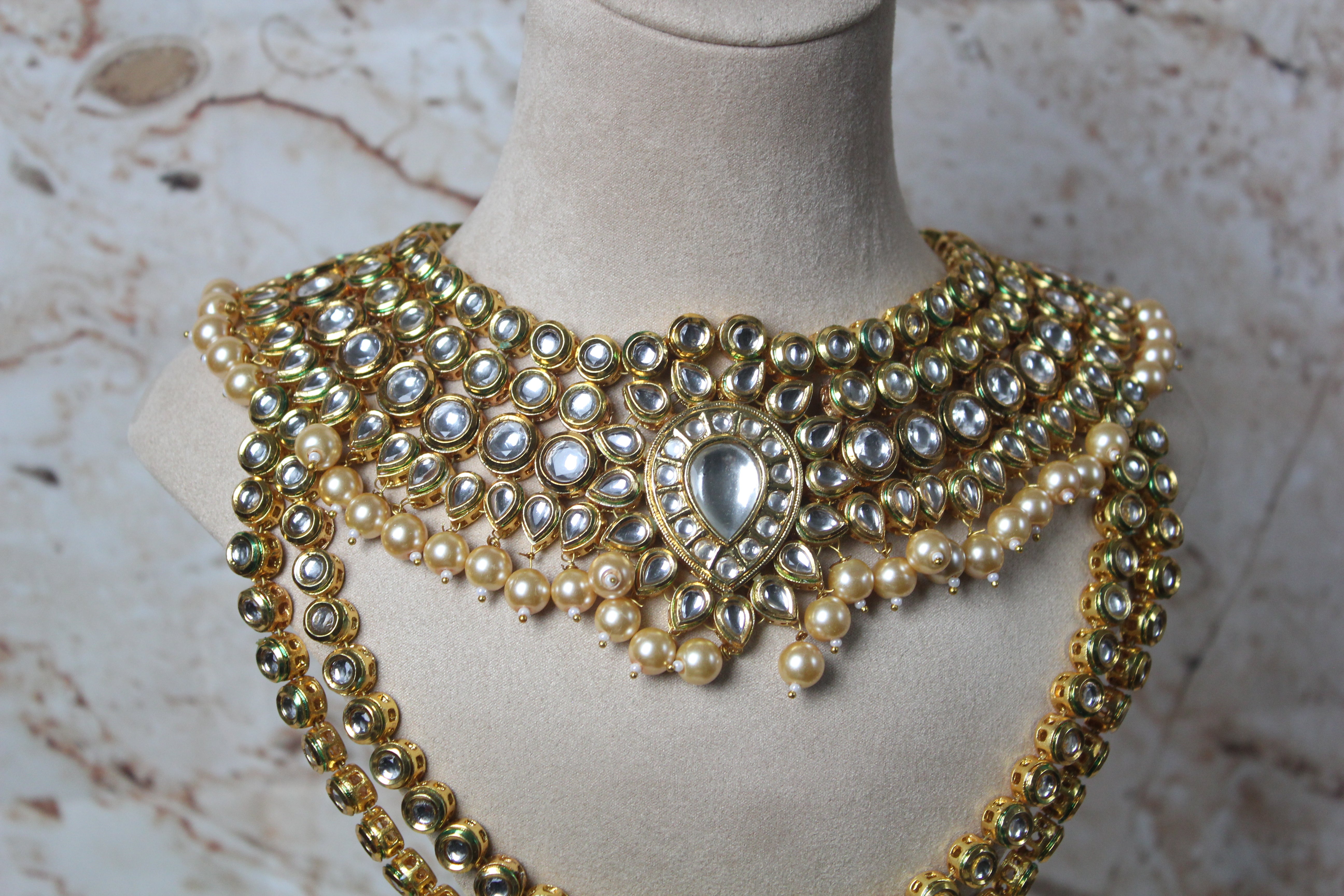 Sheena Kundan Necklace Set in Gold